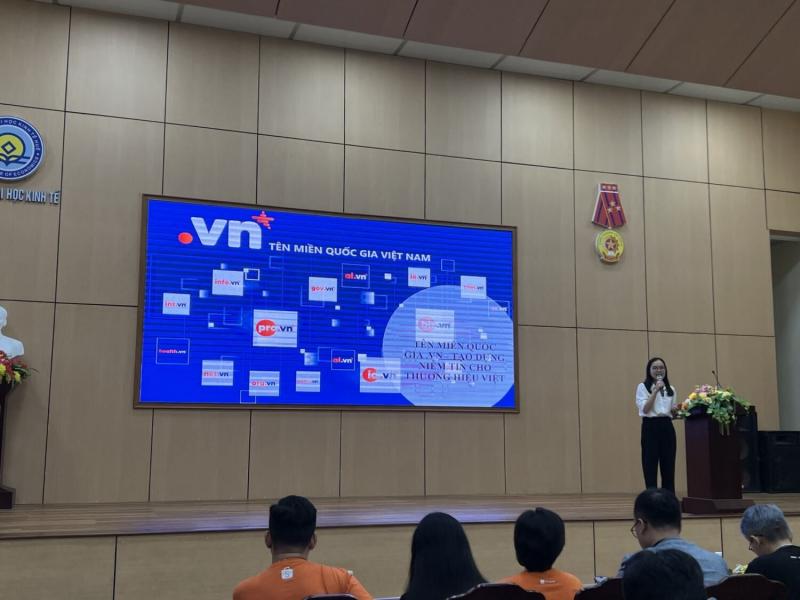 Ảnh hoạt động 2