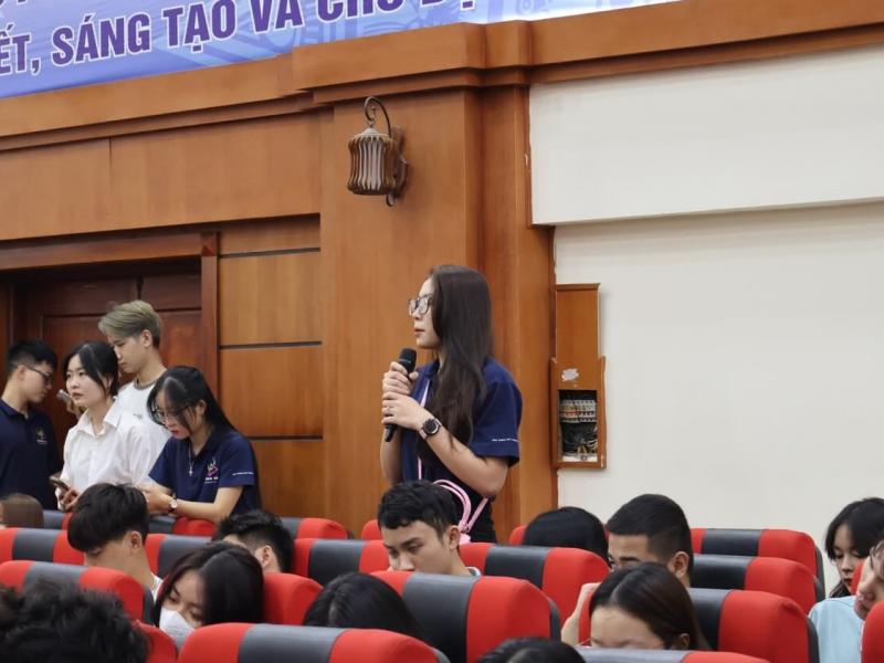 Ảnh hoạt động 4